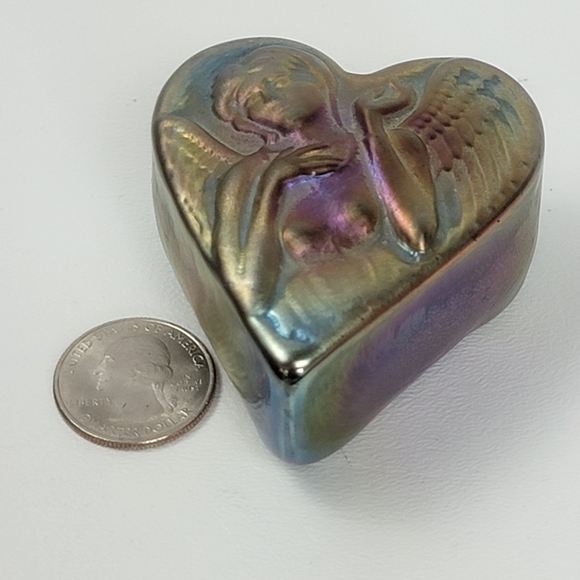 Robert Held Art Glass Angel Iridescent Heart Paperweight - Picture 8 of 8